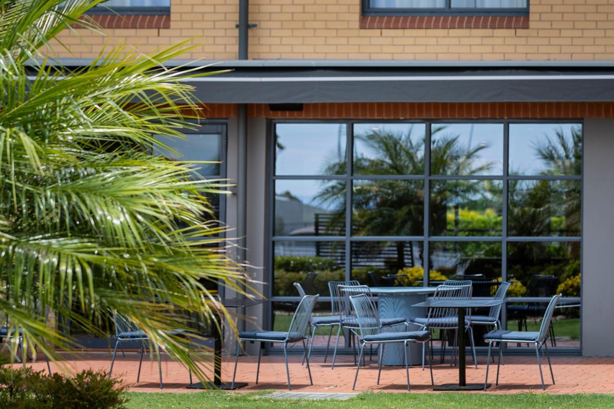 Mercure Sydney Blacktown Arndell Park Bagian luar foto