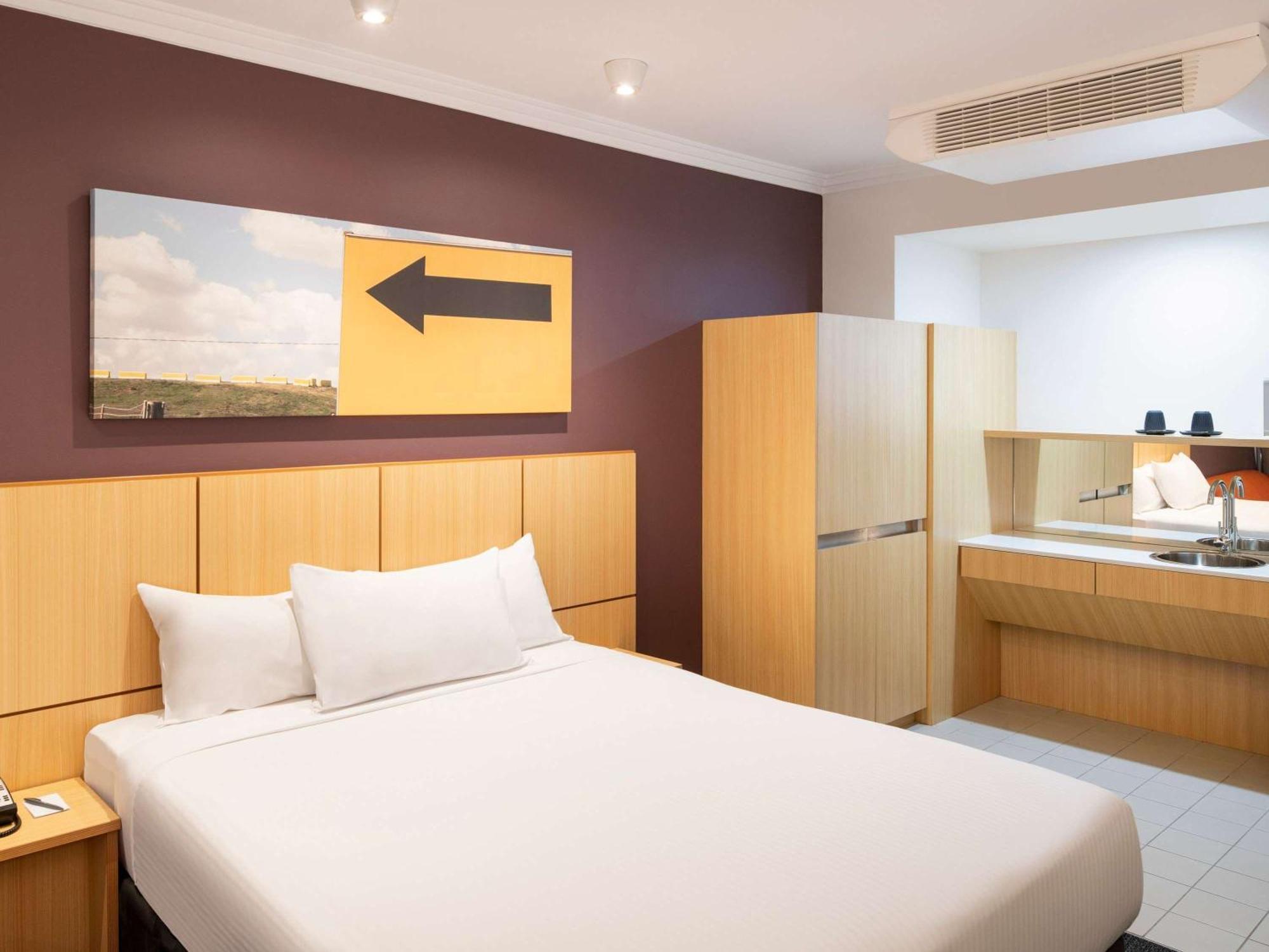 Mercure Sydney Blacktown Arndell Park Bagian luar foto